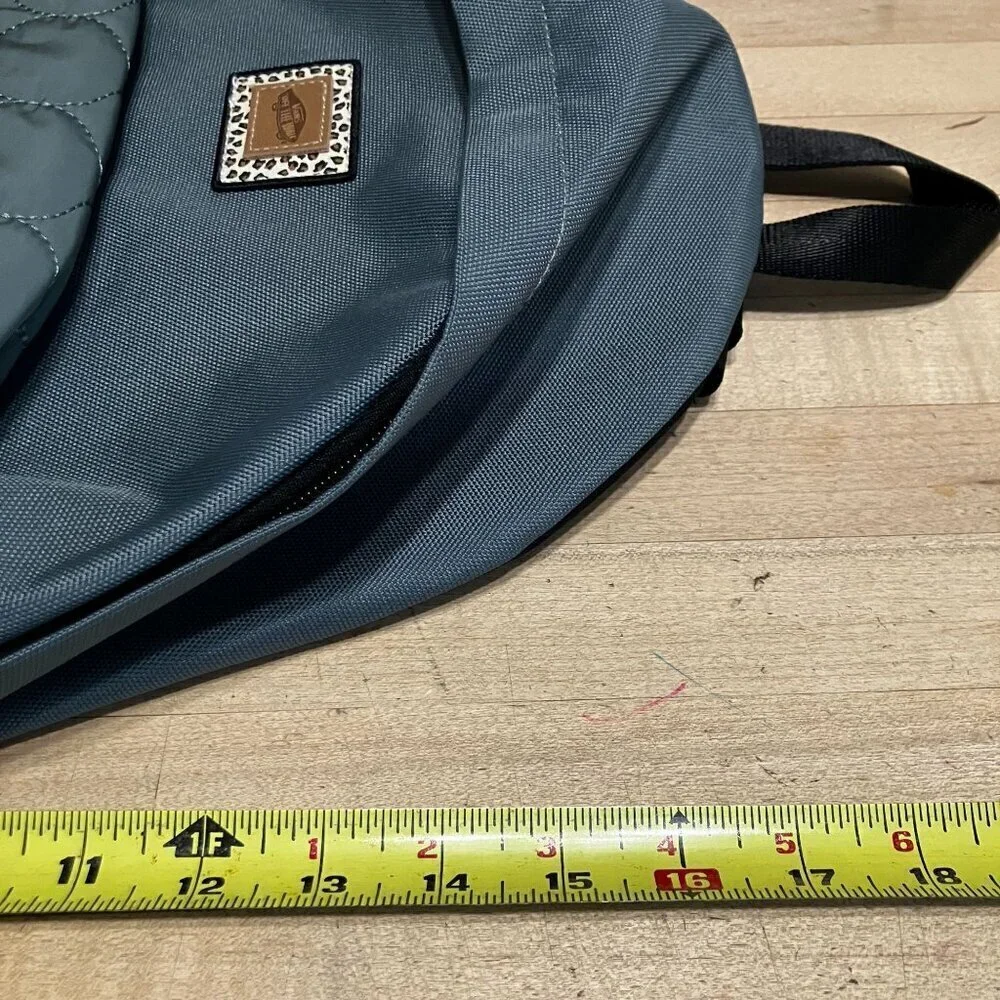 VANS Womens Unisex Animal Mix Sherpa Pocket Backpack Size Large 17